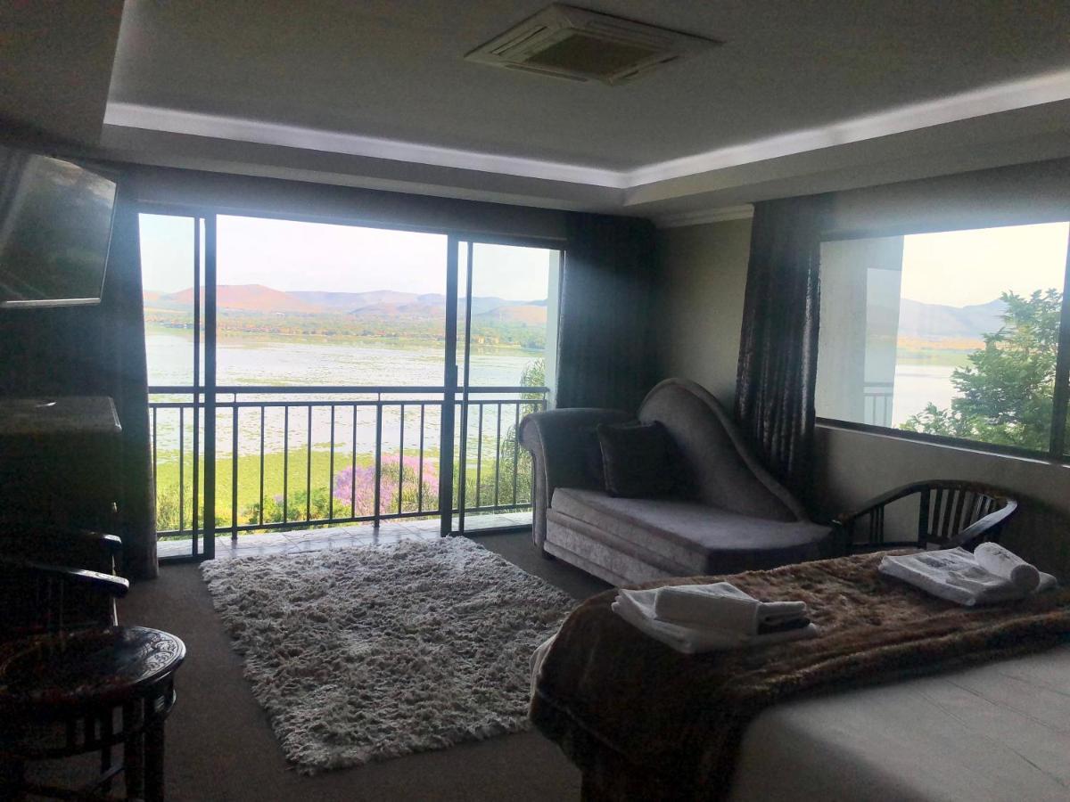 Kosmos Lodge Hartbeespoort Exterior photo